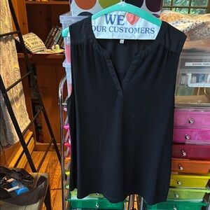 GUC 41 Hawthorn Black Sleeveless Women's Top